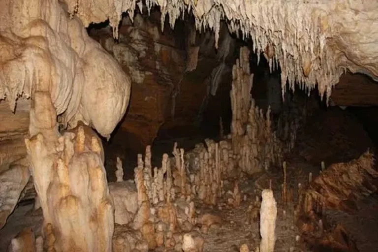 Kailash Cave Jagdalpur - Beautiful Bastar